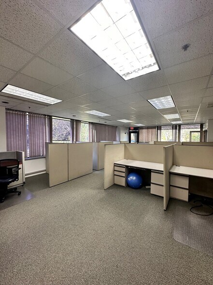 More Photos Of 1781 Highland Ave, Cheshire Medical For Lease