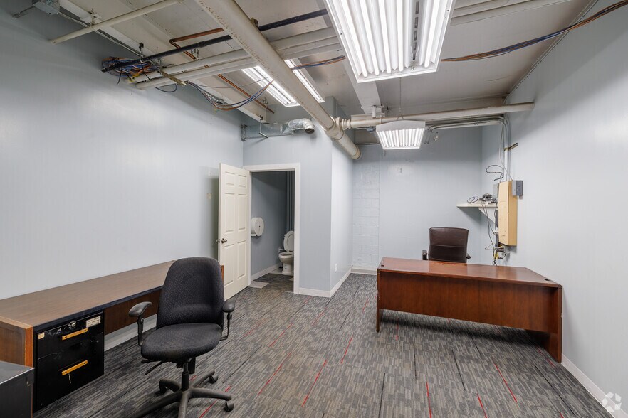 More Photos Of 1770-1810 Lemoyne Ave, Syracuse Warehouse For Sale