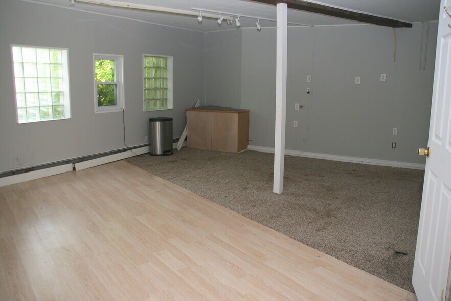 More Photos Of 39 Mine St, Flemington Freestanding For Lease