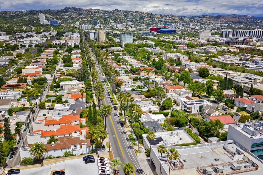 More Photos Of 110 N Doheny Dr, Beverly Hills Office For Sale