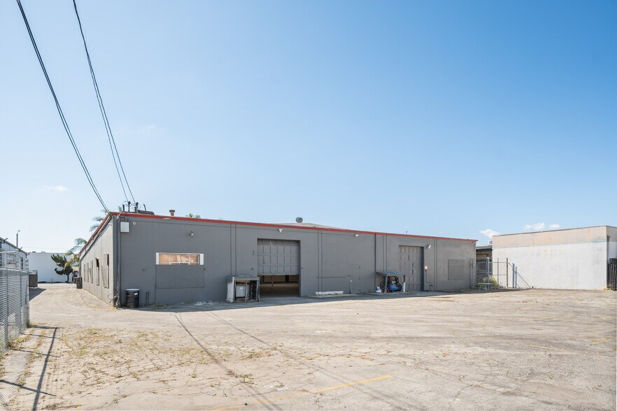 More Photos Of 3265 E 59th St, Long Beach Warehouse For Sale