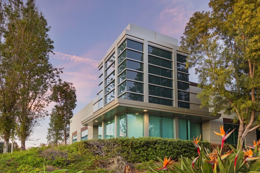 Primary Photo Of 6154 Innovation Way, Carlsbad Office For Sale