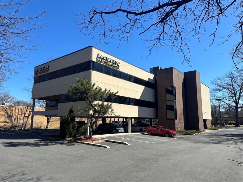 More Photos Of 351 Evelyn St, Paramus Medical For Sale