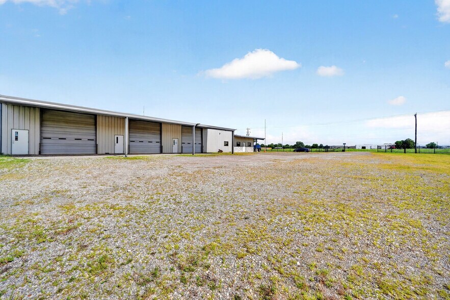 More Photos Of 4612 County Road 2200, Greenville Showroom For Sale