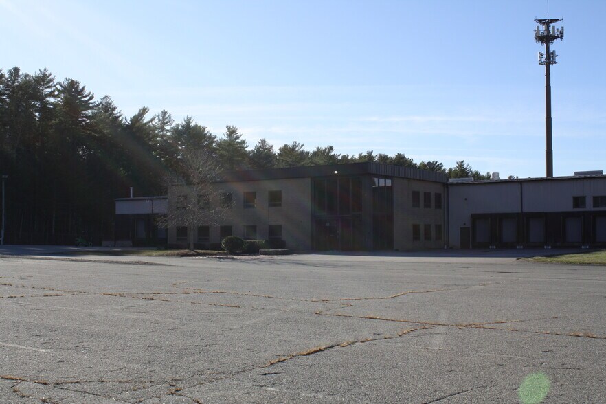 More Photos Of 200 Summer St, Kingston Distribution For Lease