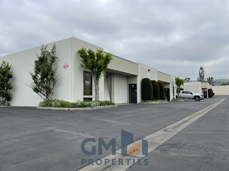 More Photos Of 351-371 Oak Pl, Brea Unknown For Lease