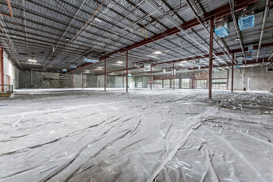 More Photos Of 2519 N McMullen Booth Rd, Clearwater Freestanding For Lease