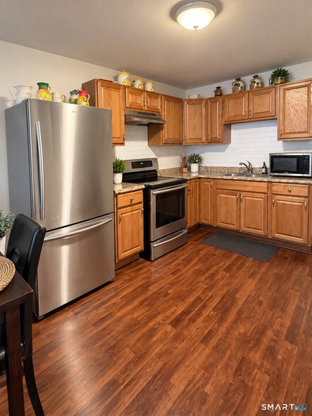 More Photos Of 40-42 Webster St, Hartford Apartments For Sale