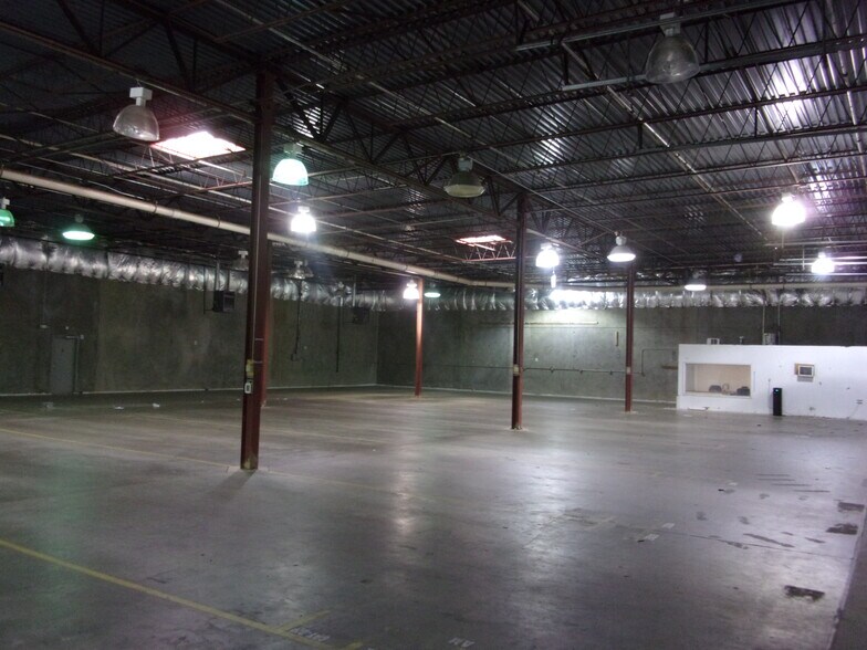 More Photos Of 8197 Euclid Ct, Manassas Park Warehouse For Lease
