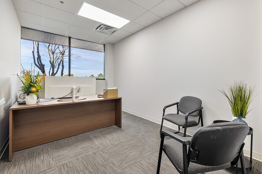 More Photos Of 2087 E 71st St, Tulsa Office For Lease