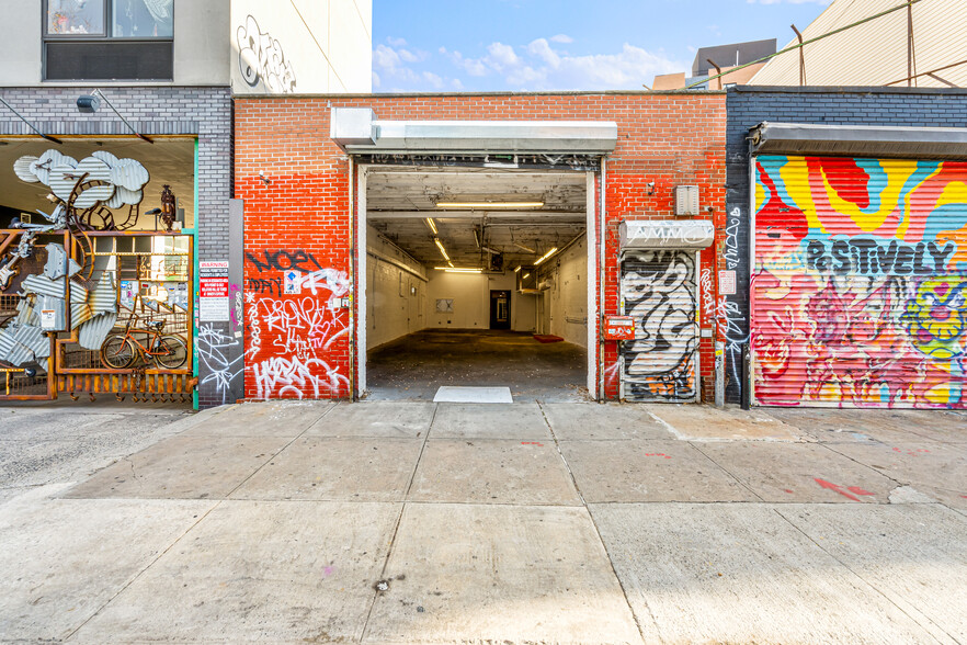 Primary Photo Of 112 Troutman St, Brooklyn Warehouse For Lease