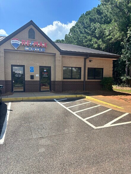 More Photos Of 3030 McEver Rd, Gainesville Medical For Sale