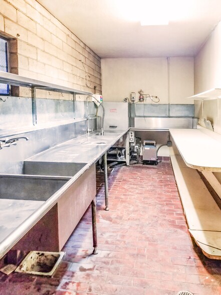 More Photos Of 2147-2159 N Texas St, Fairfield Restaurant For Lease