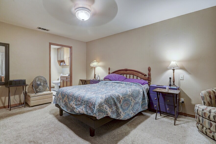 More Photos Of 40202 Settlers Path, Georgetown Apartments For Sale