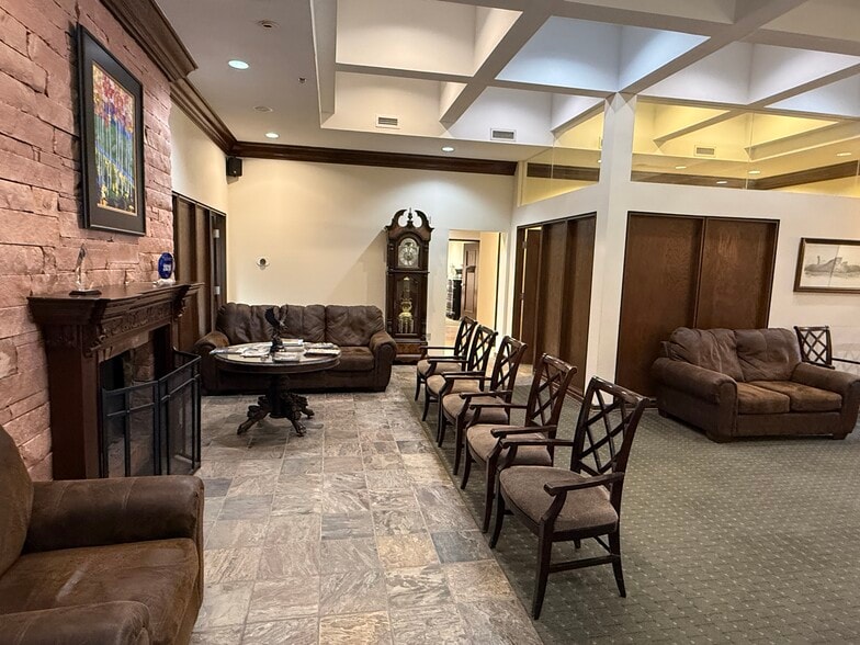 More Photos Of 2644 NW 63rd St, Oklahoma City Bank For Sale