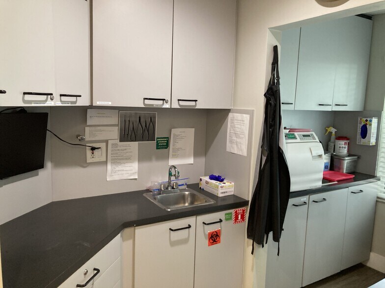 More Photos Of 3146 Northside Dr, Key West Office For Sale