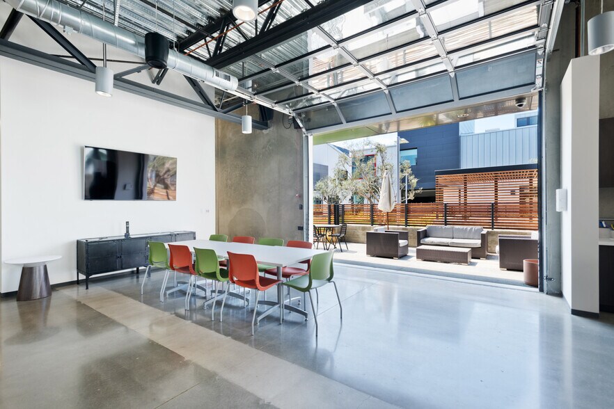 More Photos Of 2250 E Maple Ave, El Segundo Loft Creative Space For Sale