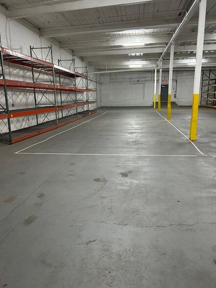 More Photos Of 1007 Lexington Ave, Salisbury Manufacturing For Sale
