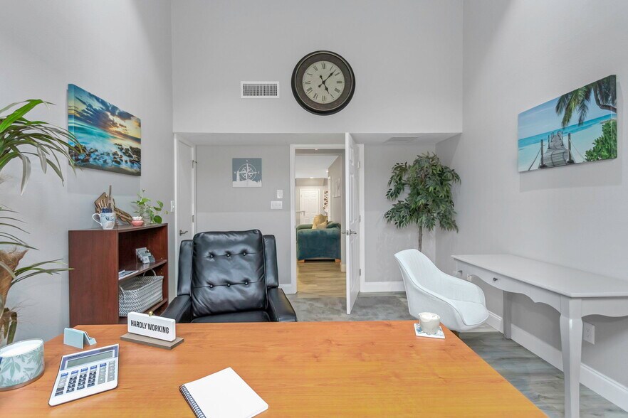 More Photos Of 1022 Main St, Dunedin Medical For Sale