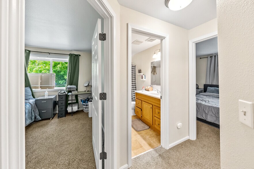 More Photos Of 124 S 63rd St, Springfield Apartments For Sale