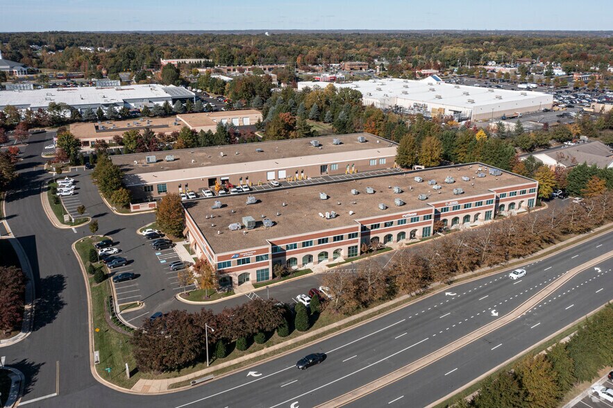 More Photos Of 14049-14089 Crown Ct, Woodbridge Flex For Lease