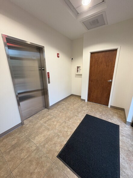 More Photos Of 878 Whipple Rd, Mount Pleasant Medical For Lease