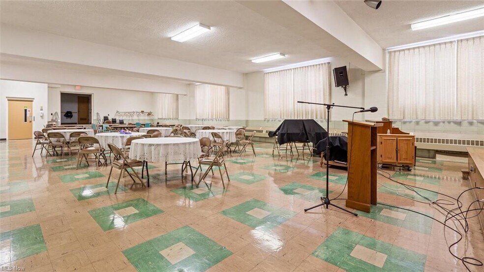 More Photos Of 130 N 7th St, Cambridge Religious Facility For Sale
