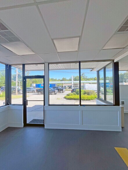 More Photos Of 163 Pleasant St, Brunswick Freestanding For Lease