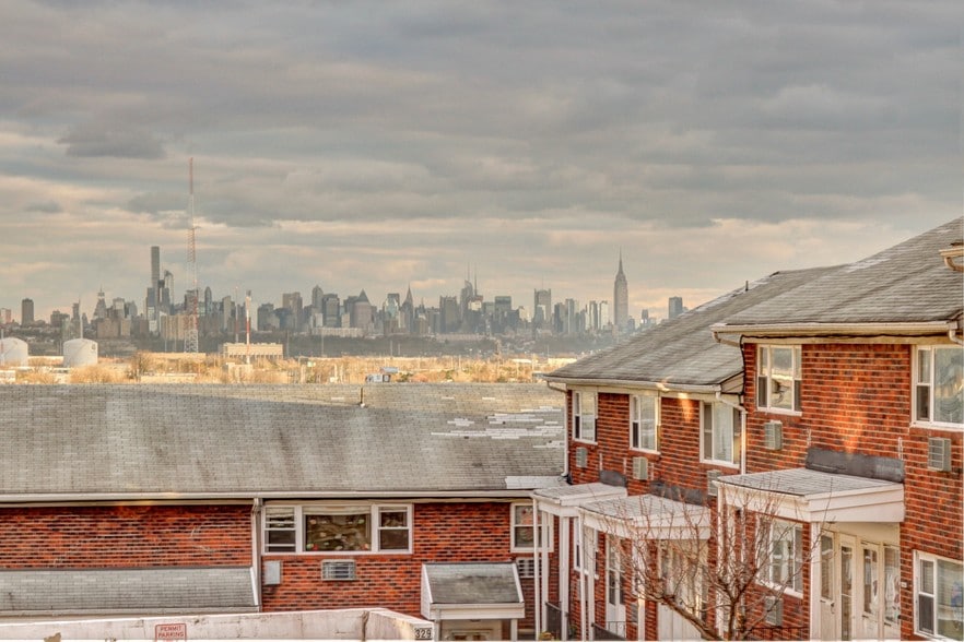 More Photos Of 326 Hackensack St, Carlstadt Office Residential For Sale