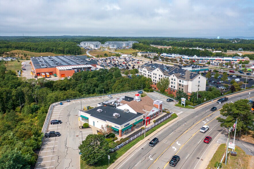 More Photos Of 47-53 Long Pond Rd, Plymouth Restaurant For Lease