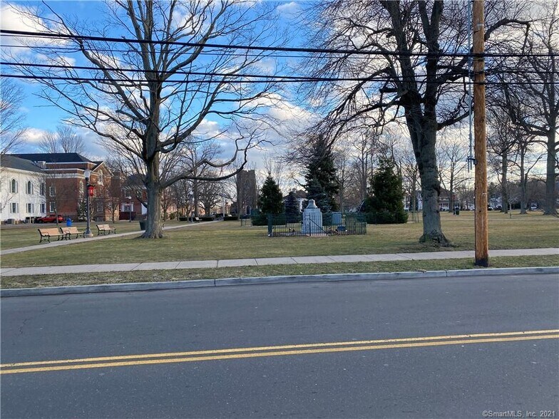 More Photos Of 385 Main St, West Haven Medical For Lease