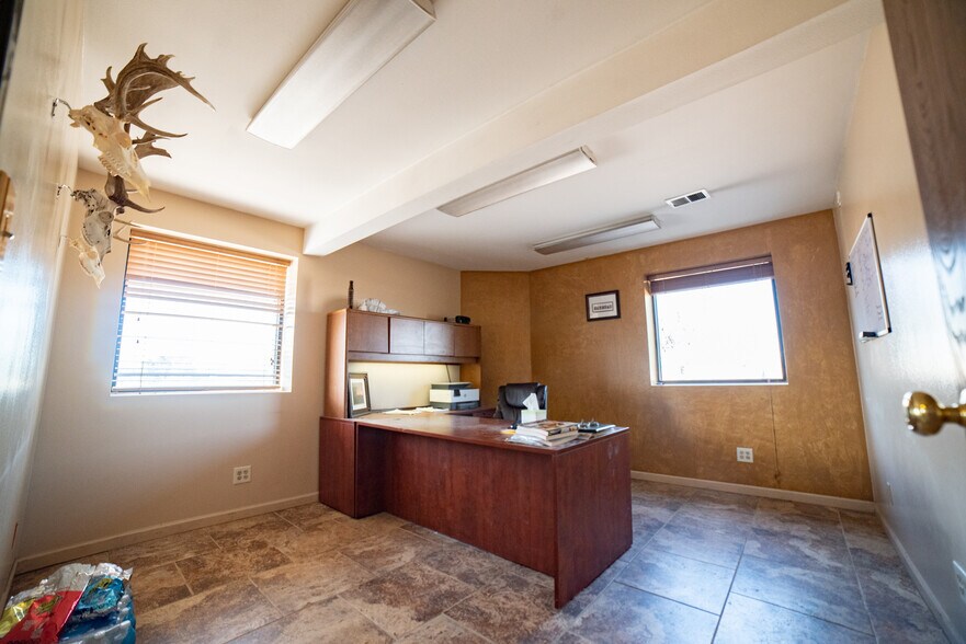 More Photos Of 3026 1st Ave, Greeley Warehouse For Sale