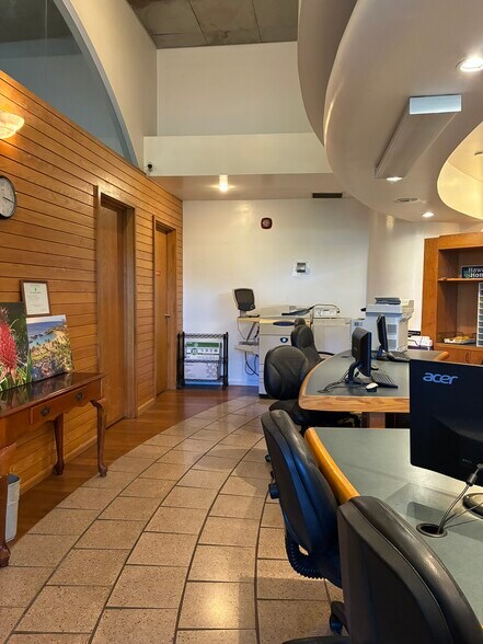 More Photos Of 1920 Ala Moana Blvd, Honolulu Hotel For Lease