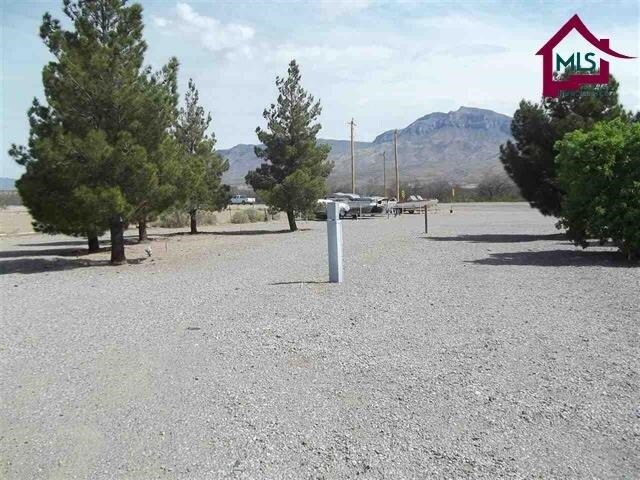 More Photos Of 14422 Hwy 187, Caballo General Retail For Sale