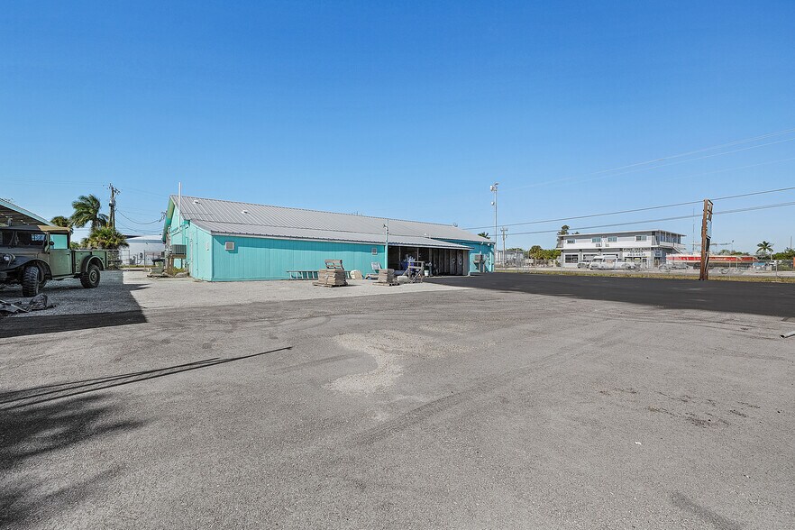 More Photos Of 5261 Pine Island Rd NW, Bokeelia Storefront Retail Office For Sale