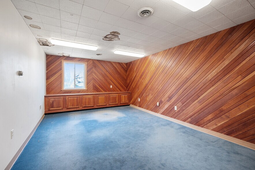 More Photos Of 7703 Perry Hwy, Pittsburgh Freestanding For Lease