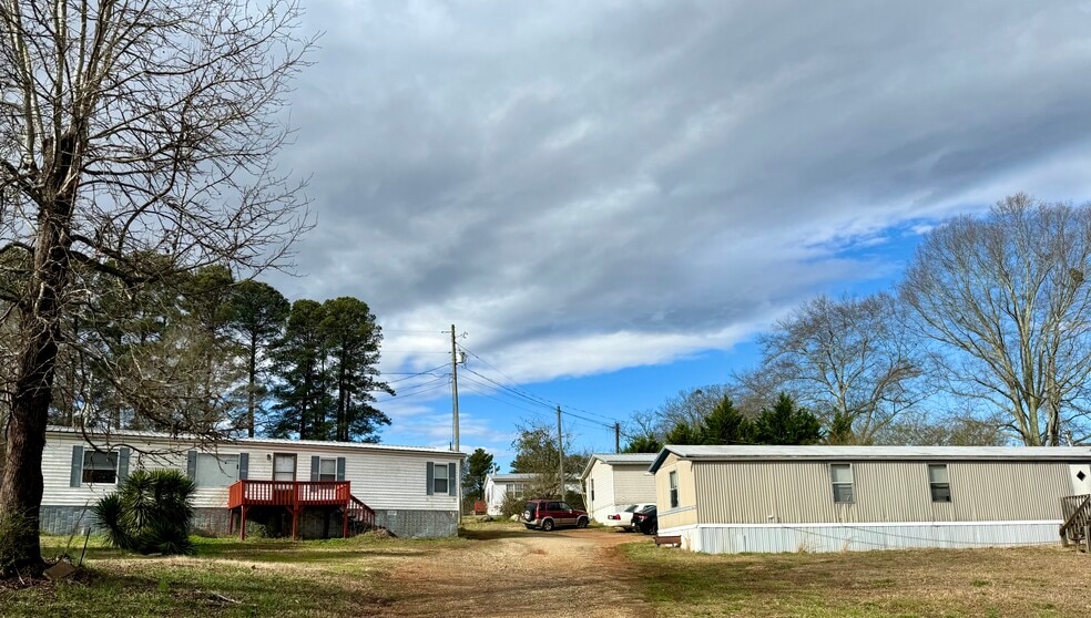 More Photos Of 170 Dogwood Ext, Toccoa Manufactured Housing Mobile Home Park For Sale