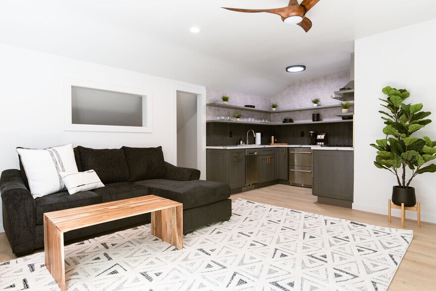 More Photos Of 306 Loch Leven Rd, Lake Arrowhead Hotel For Sale