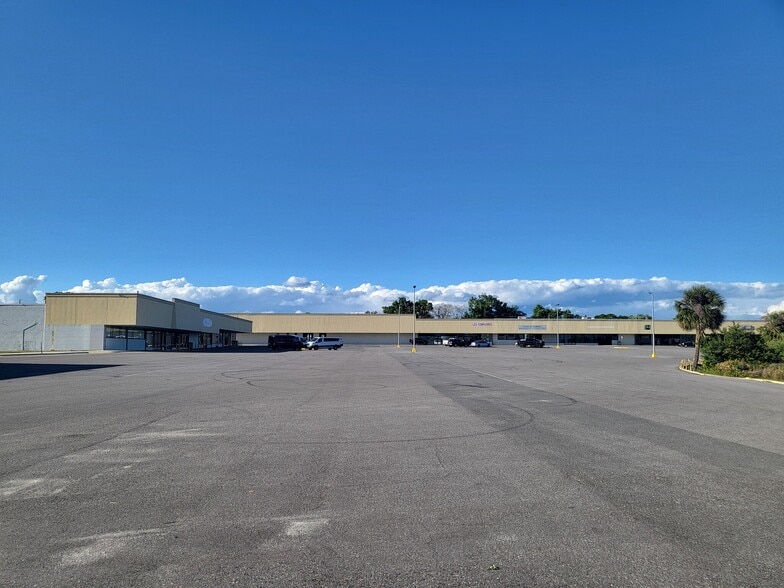 More Photos Of 2743 W Old Highway 441, Mount Dora Unknown For Lease