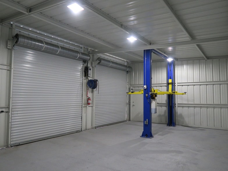 More Photos Of 5711 Star Ln, Houston Industrial For Sale
