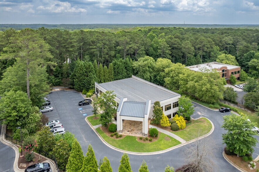More Photos Of 2004 Commerce Dr, Peachtree City Office For Lease