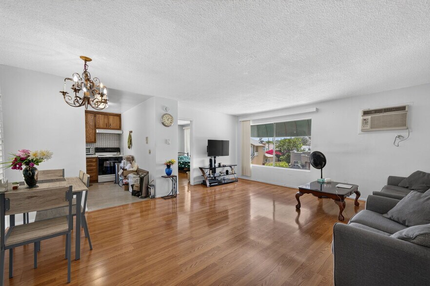 More Photos Of 1459 Stanley Ave, Glendale Apartments For Sale
