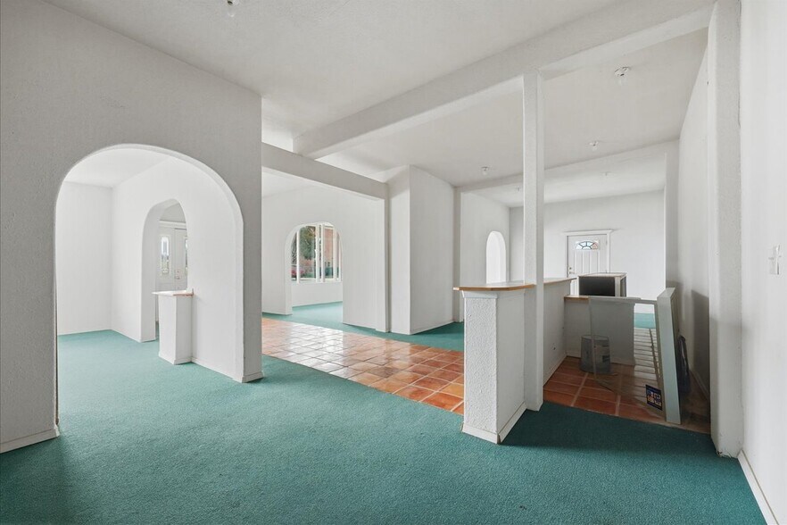 More Photos Of 437 SW 3rd St, Fruitland Freestanding For Sale