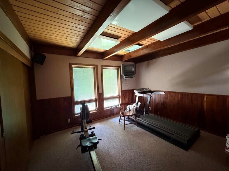 More Photos Of 900 McLean Rd, Cortland Office For Sale