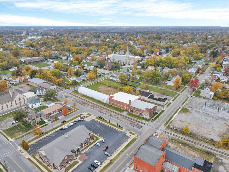 More Photos Of 435 N Elizabeth St, Lima Warehouse For Sale