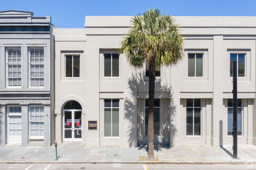 More Photos Of 16 Broad St, Charleston Bank For Lease