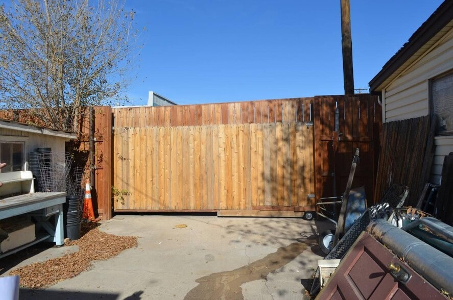 More Photos Of 4615 S Santa Fe Dr, Englewood Service For Sale