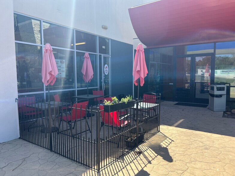 More Photos Of 7205 S Broadway Ave, Tyler Fast Food For Lease