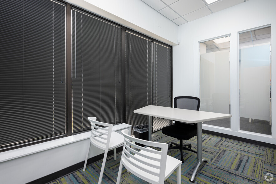 More Photos Of 516 W Friendly Ave, Greensboro Coworking Space