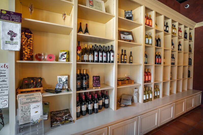 More Photos Of 316 E Wallace St, San Saba General Retail For Sale